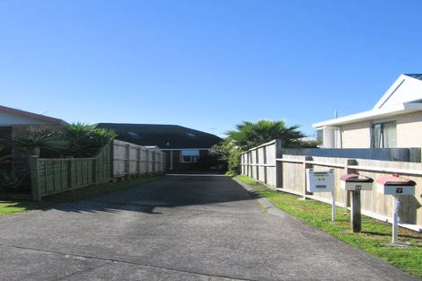 Photo of property in 7 Bridgehead Cove, West Harbour, Auckland, 0618