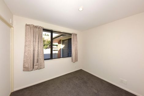 Photo of property in 10 Courtfield Close, Parklands, Christchurch, 8083