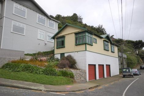 Photo of property in 111 Eden Street, Island Bay, Wellington, 6023