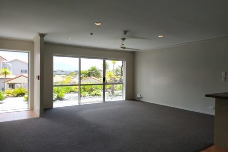 Photo of property in Santa Rosa, 2/340 Gulf Harbour Drive, Gulf Harbour, Whangaparaoa, 0930