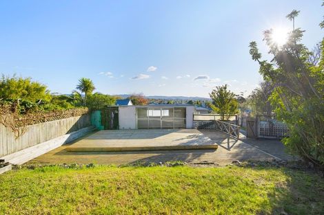 Photo of property in 32 Captain Scott Road, Glen Eden, Auckland, 0602