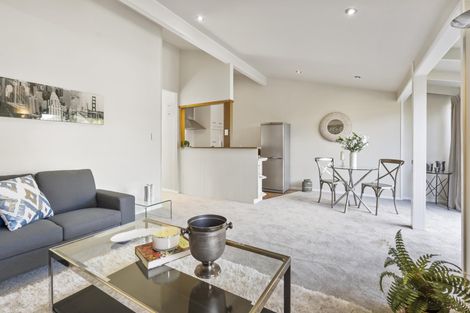 Photo of property in 5/6 Bond Crescent, Forrest Hill, Auckland, 0620