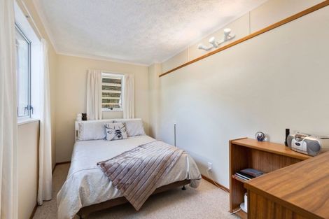 Photo of property in 15 Stanhope Grove, Korokoro, Lower Hutt, 5012