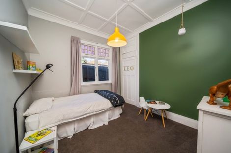 Photo of property in 25 Mount Edgcumbe Street, New Plymouth, 4310