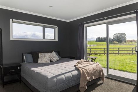 Photo of property in 220 Cowper Road, Dannevirke, 4976