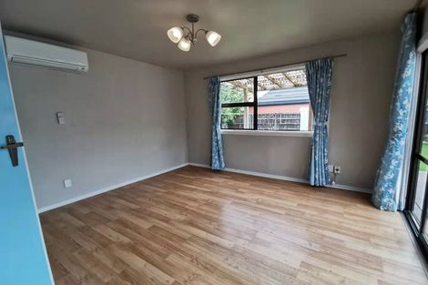 Photo of property in 67 Memorial Avenue, Ilam, Christchurch, 8053