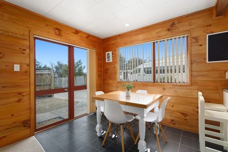 Photo of property in 19b James Street, Mangere East, Auckland, 2024