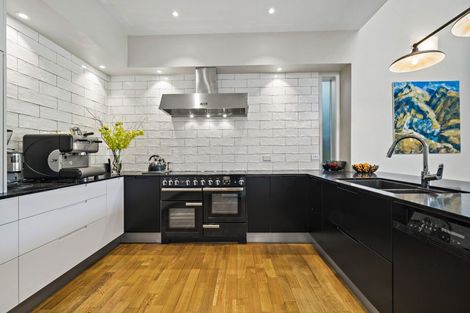 Photo of property in 100 Campbell Road, One Tree Hill, Auckland, 1061