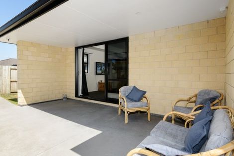 Photo of property in 9 Kahuparere Crescent, Pyes Pa, Tauranga, 3112