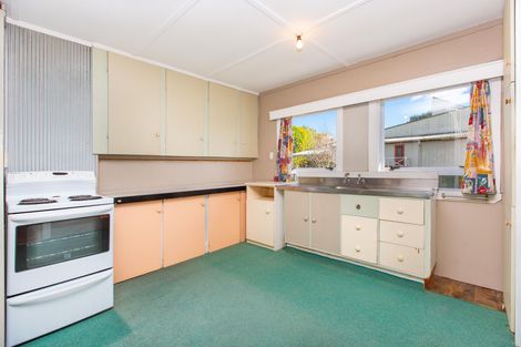 Photo of property in 29 Wallis Street, Raglan, 3225