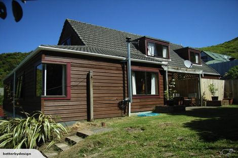 Photo of property in 8 Swadel Way, Karori, Wellington, 6012