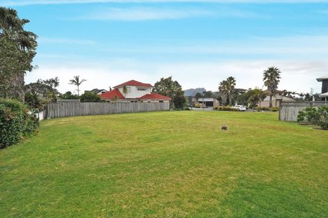 Photo of property in 13 Aarts Place, One Tree Point, 0118