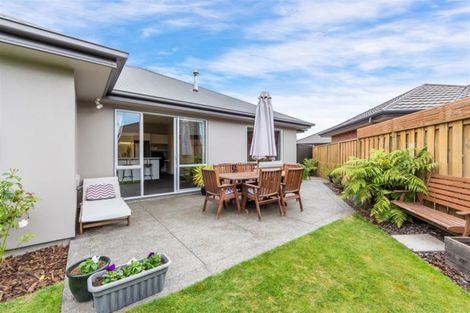 Photo of property in 37 Beechwood Drive, Northwood, Christchurch, 8051