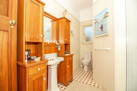 Photo of property in 145 Russell Street, Westport, 7825