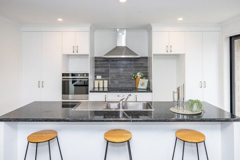 Photo of property in 8 Ladeira Place, Fitzroy, Hamilton, 3206