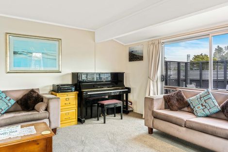 Photo of property in 105 Mckellar Place, Whangamata, 3620