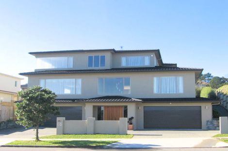 Photo of property in 60 Moyrus Crescent, East Tamaki Heights, Auckland, 2016