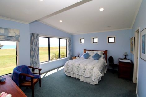 Photo of property in 130 Puka Crescent, Matarangi, Whitianga, 3592