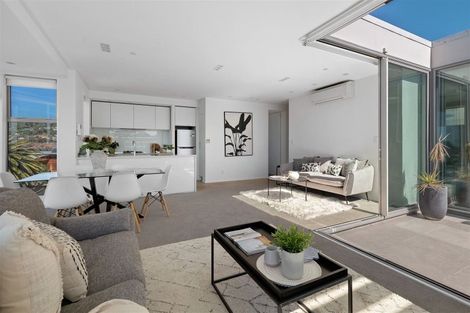 Photo of property in 9/22 Esplanade, Sumner, Christchurch, 8081