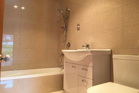 Photo of property in 11 Hutchinson Avenue, New Lynn, Auckland, 0600