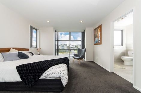 Photo of property in 200 Porchester Road, Takanini, 2112