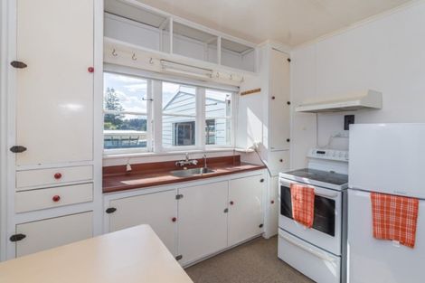 Photo of property in 19 Raukawa Street, Himatangi Beach, Foxton, 4891