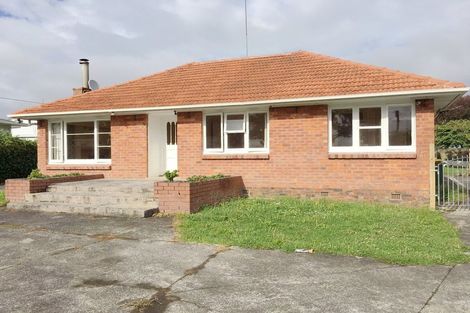 Photo of property in 14 Duncan Avenue, Te Atatu South, Auckland, 0610