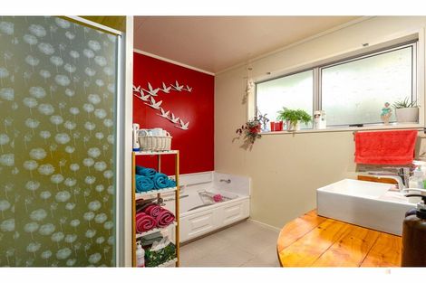 Photo of property in 20 Timaru Road, Waimate, 7924