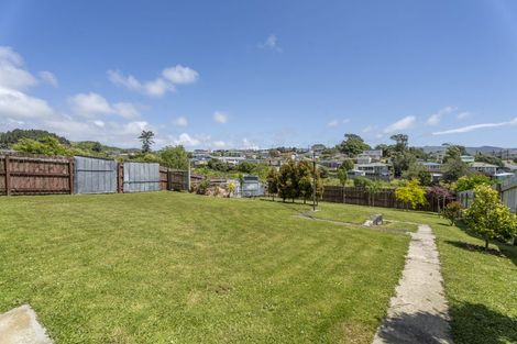 Photo of property in 16 Waihora Crescent, Waitangirua, Porirua, 5024