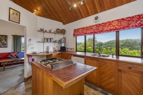 Photo of property in 115 Tutere Street, Waikanae Beach, Waikanae, 5036