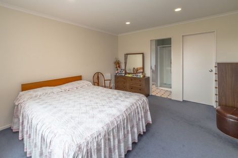 Photo of property in 43 Solway Crescent, Solway, Masterton, 5810