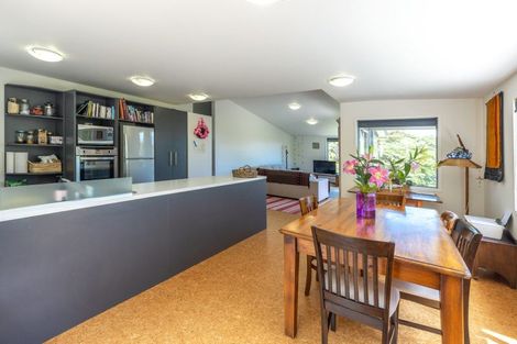 Photo of property in 142 Waiheke Road, Waiheke Island, 1971