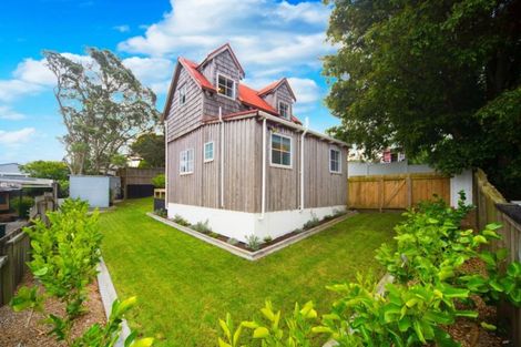 Photo of property in 2/221 Rangatira Road, Beach Haven, Auckland, 0626