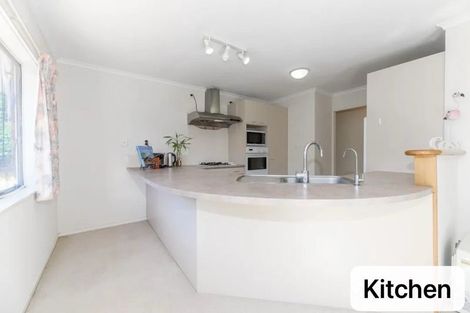 Photo of property in 1 Quartley Place, Huntington Park, Auckland, 2013