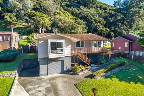 Photo of property in 38 Postgate Drive, Whitby, Porirua, 5024