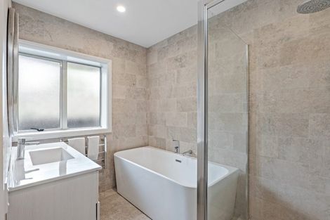 Photo of property in 25a Glandovey Road, Fendalton, Christchurch, 8052