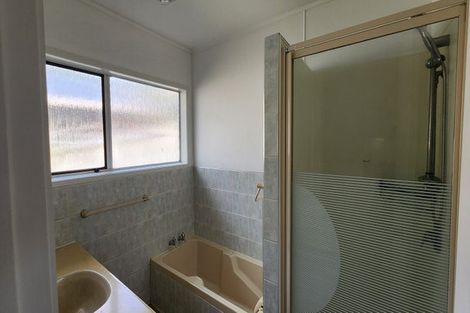 Photo of property in 2/54 Redwing Street, Browns Bay, Auckland, 0630