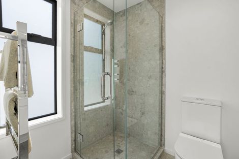 Photo of property in 9/10 Pascoe Avenue, Paremata, Porirua, 5026