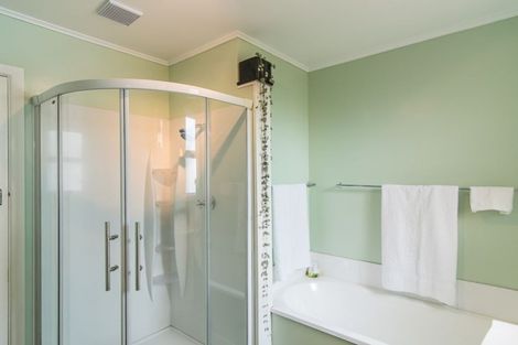 Photo of property in 11 Konini Grove, Raumati Beach, Paraparaumu, 5032