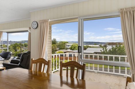 Photo of property in 63 Grace Crescent, Richmond Heights, Taupo, 3330
