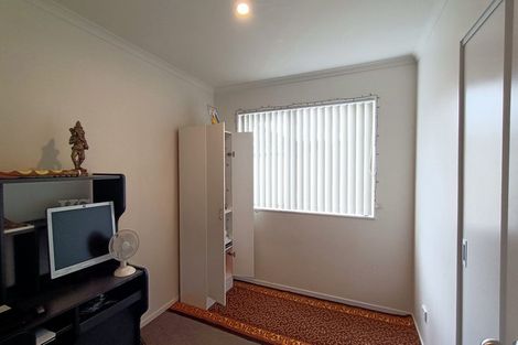 Photo of property in 8 Adina Lane, Wiri, Auckland, 2104