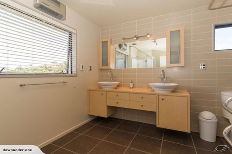 Photo of property in 44 Meadowstone Drive, Wanaka, 9305