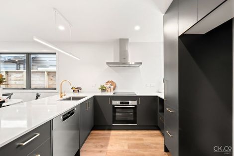 Photo of property in 22 Palmer Crescent, Silverstream, Upper Hutt, 5019