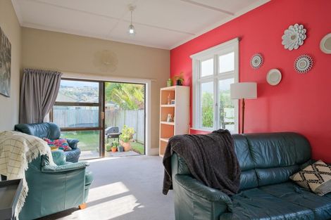 Photo of property in 18 Corunna Street, Saint Kilda, Dunedin, 9012