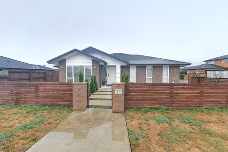 Photo of property in 37 Wellfield Drive, Papakura, 2110
