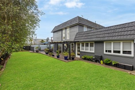 Photo of property in 14 Indus Place, Half Moon Bay, Auckland, 2012