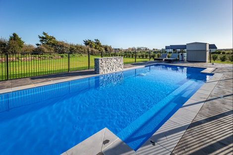 Photo of property in 63 Ohau Gravels Way, Ohau, Levin, 5570