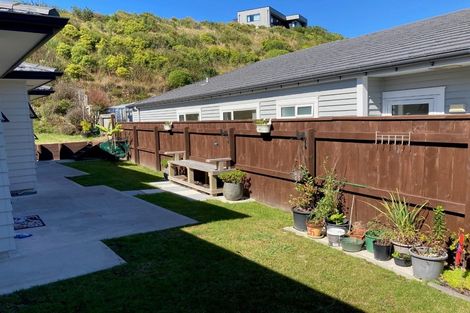 Photo of property in 38 Margaret Shields Avenue, Aotea, Porirua, 5024