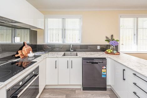 Photo of property in 5 Raupo Street, Castlecliff, Whanganui, 4501