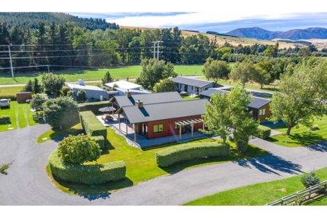 Photo of property in 4 Ryton Place, Lake Coleridge, 7572